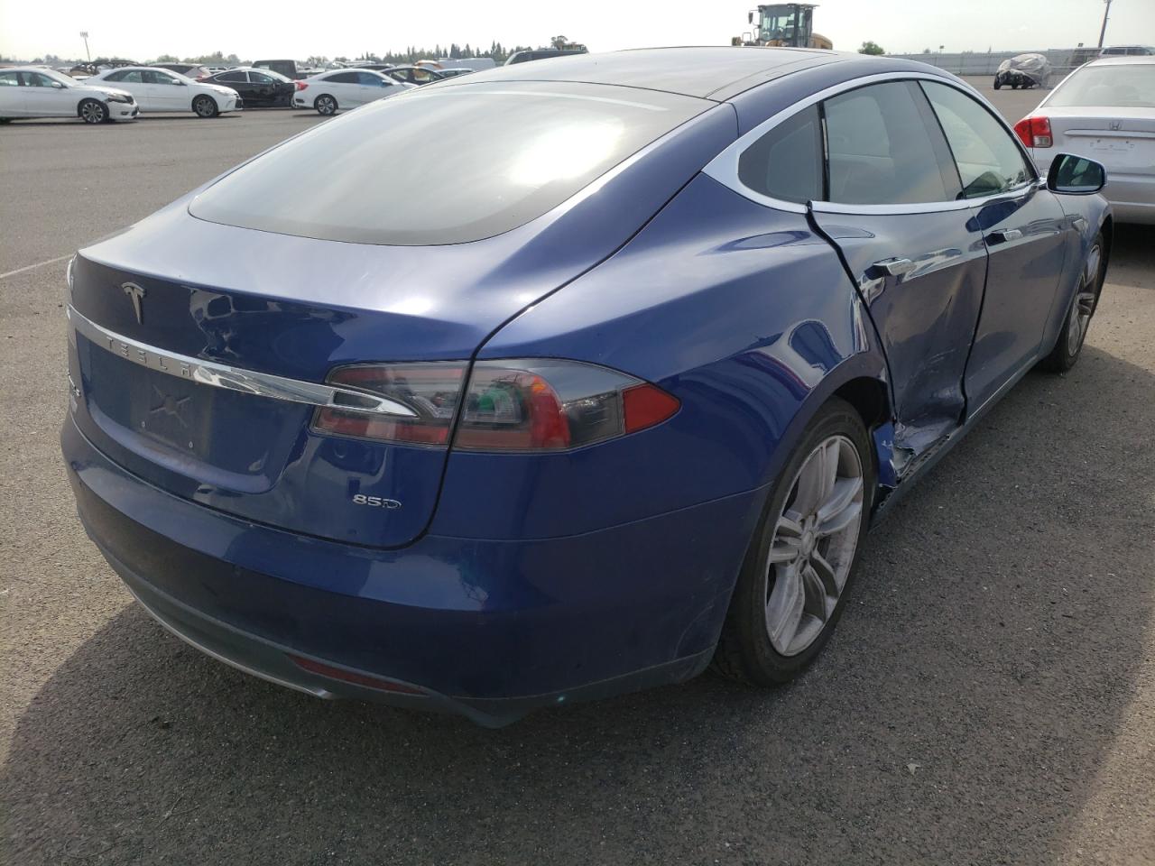 Photo 4 from auction – 2015 TESLA MODEL S with VIN 5YJSA1E20FF112443