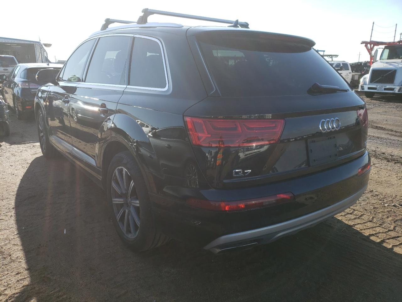 Photo 3 from auction – 2017 AUDI Q7 PREMIUM with VIN WA1LAAF72HD010130