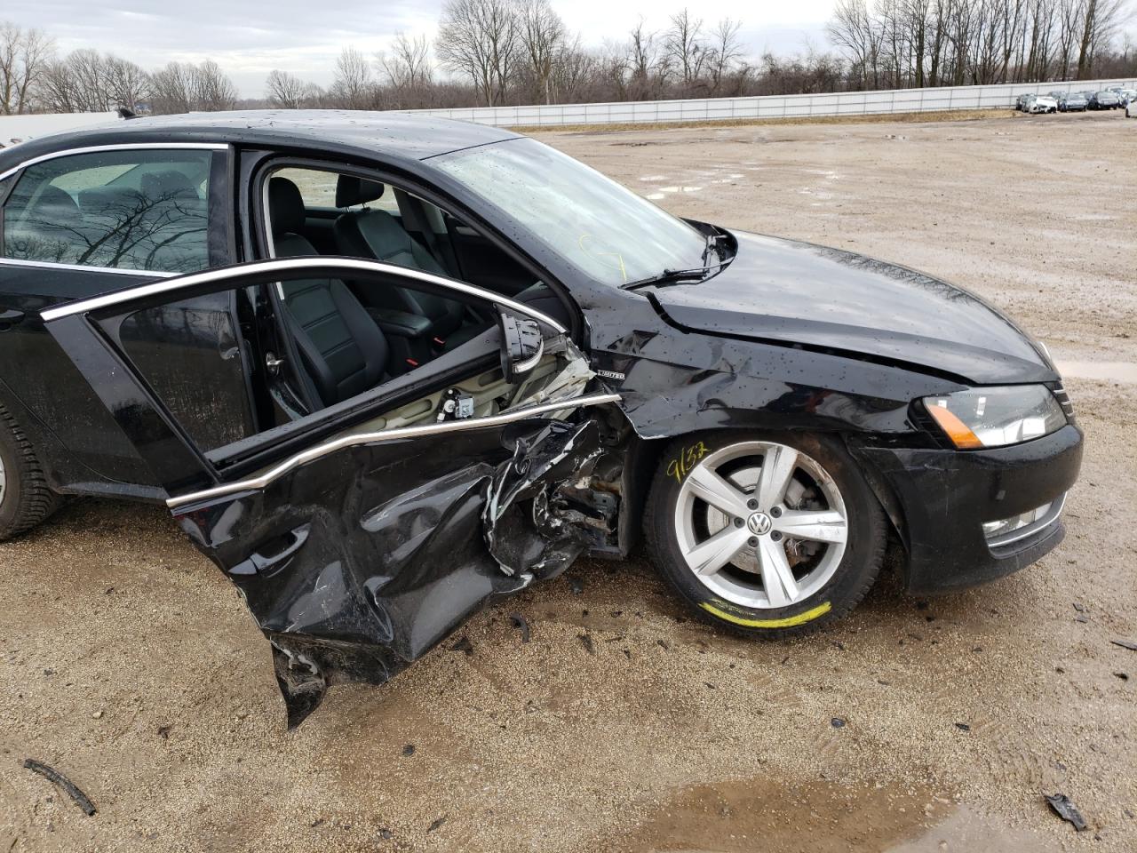 Photo 9 from auction – 2015 VOLKSWAGEN PASSAT S with VIN 1VWAS7A33FC110934