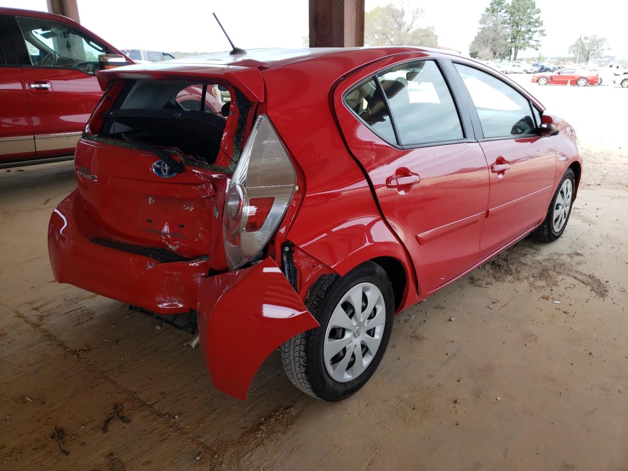 Photo 4 from auction – 2013 TOYOTA PRIUS C with VIN JTDKDTB33D1550430