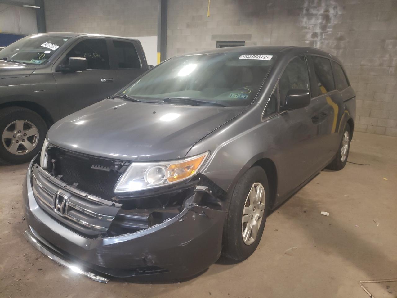 Photo 2 from auction – 2011 HONDA ODYSSEY LX with VIN 5FNRL5H26BB090728
