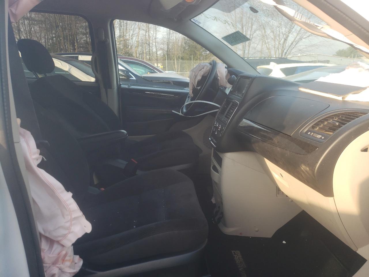Photo 5 from auction – 2017 DODGE GRAND CARA with VIN 2C4RDGBG3HR834425