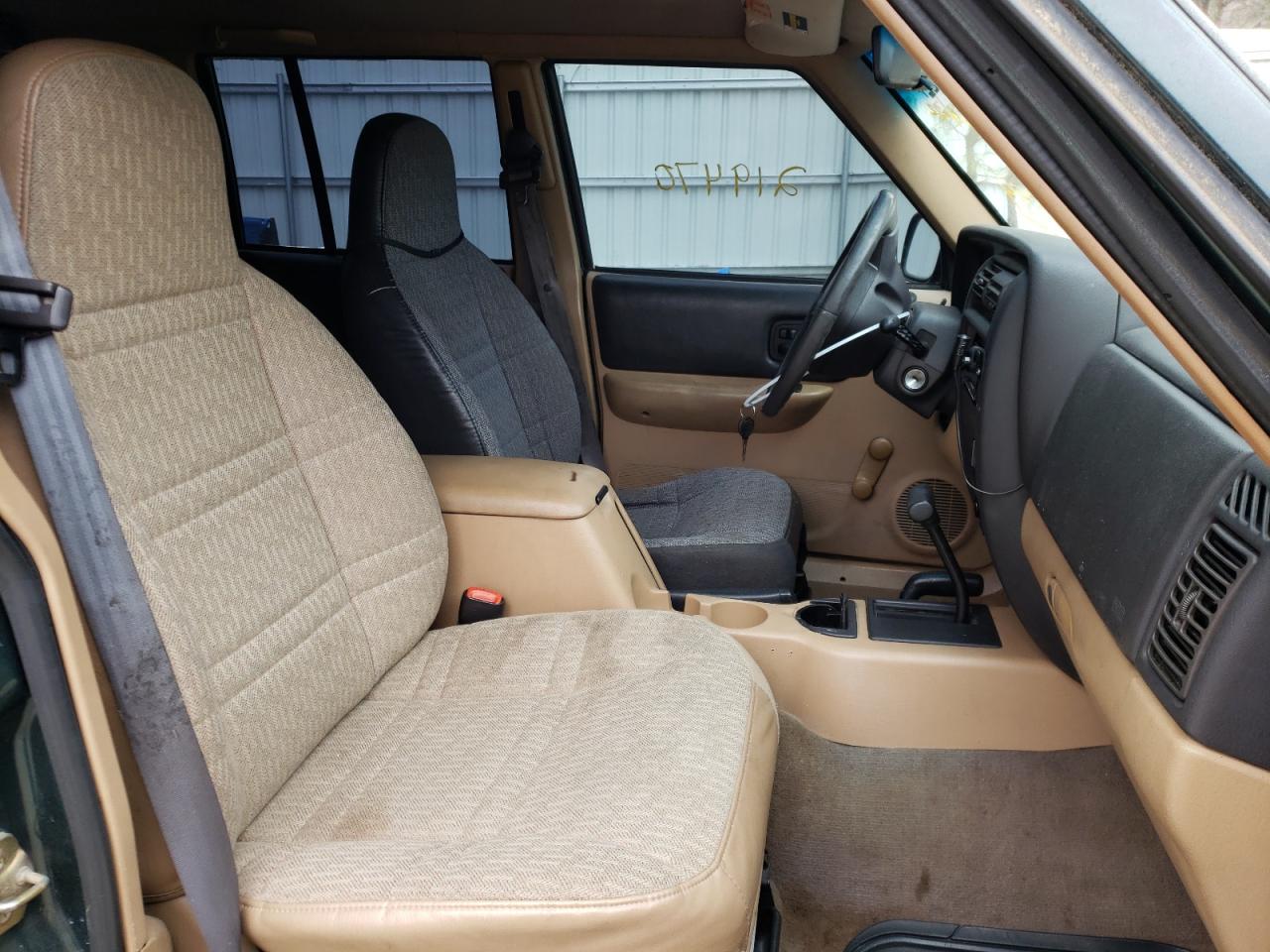 Photo 5 from auction – 1999 JEEP CHEROKEE S with VIN 1J4FF28S1XL651599
