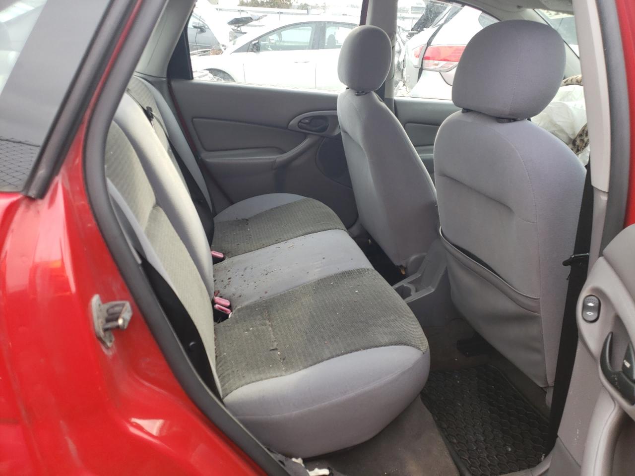 Photo 6 from auction – 2004 FORD FOCUS SE C with VIN 1FAFP34334W150012