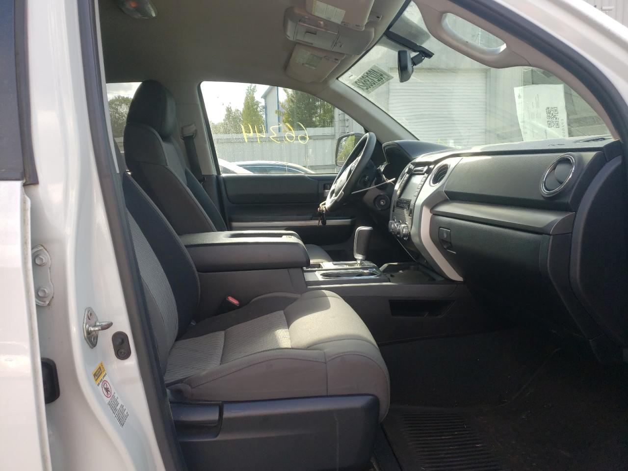 Photo 5 from auction – 2015 TOYOTA TUNDRA DOU with VIN 5TFRY5F13FX190129