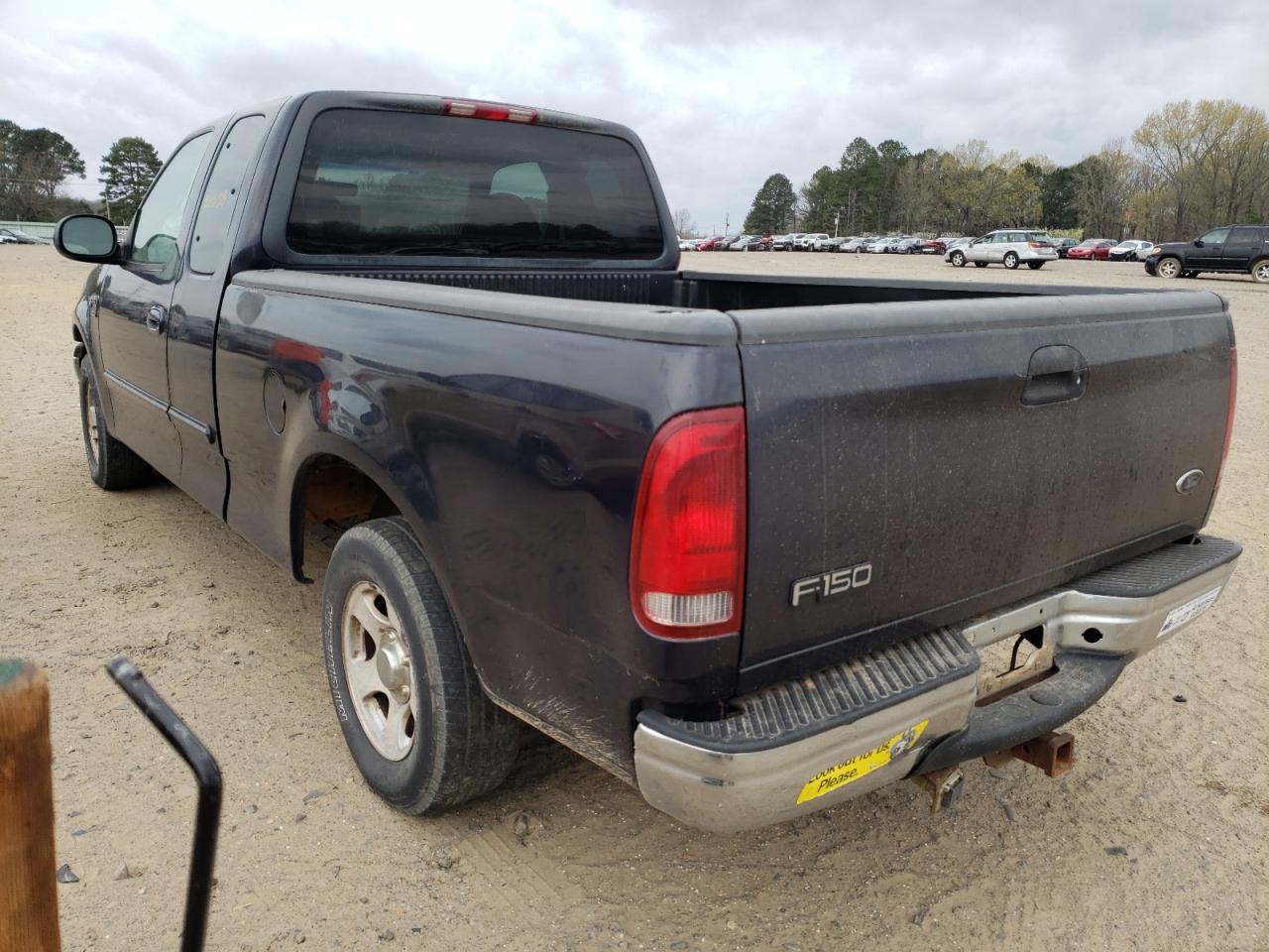 Photo 3 from auction – 2000 FORD F150 with VIN 1FTRX17L1YNB90821