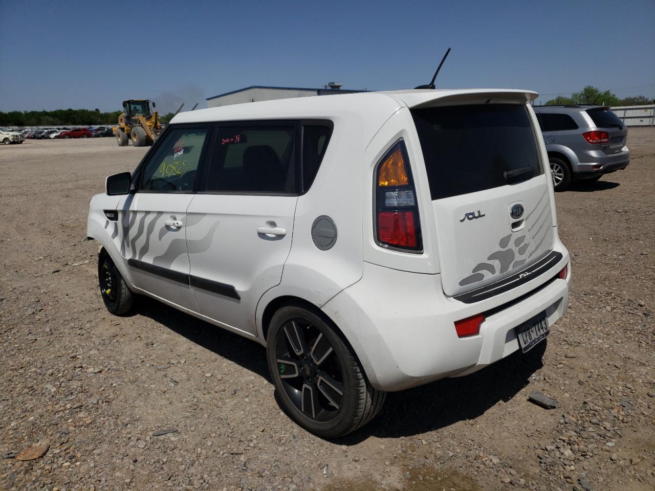 Photo 3 from auction – 2011 KIA SOUL + with VIN KNDJT2A27B7278346