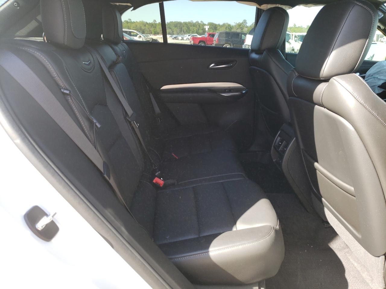 Photo 6 from auction – 2020 CADILLAC XT4 PREMIU with VIN 1GYFZCR44LF054615