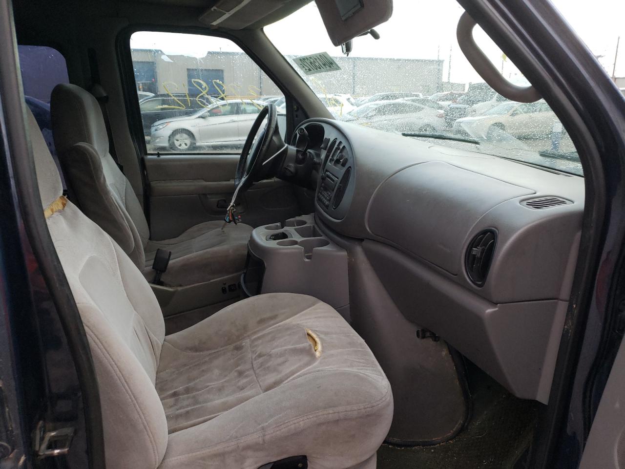 Photo 5 from auction – 2002 FORD ECONOLINE with VIN 1FDRE14L62HA54535