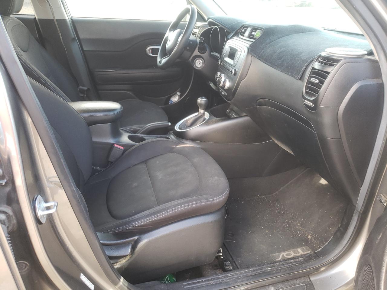 Photo 5 from auction – 2015 KIA SOUL with VIN KNDJN2A20F7207652