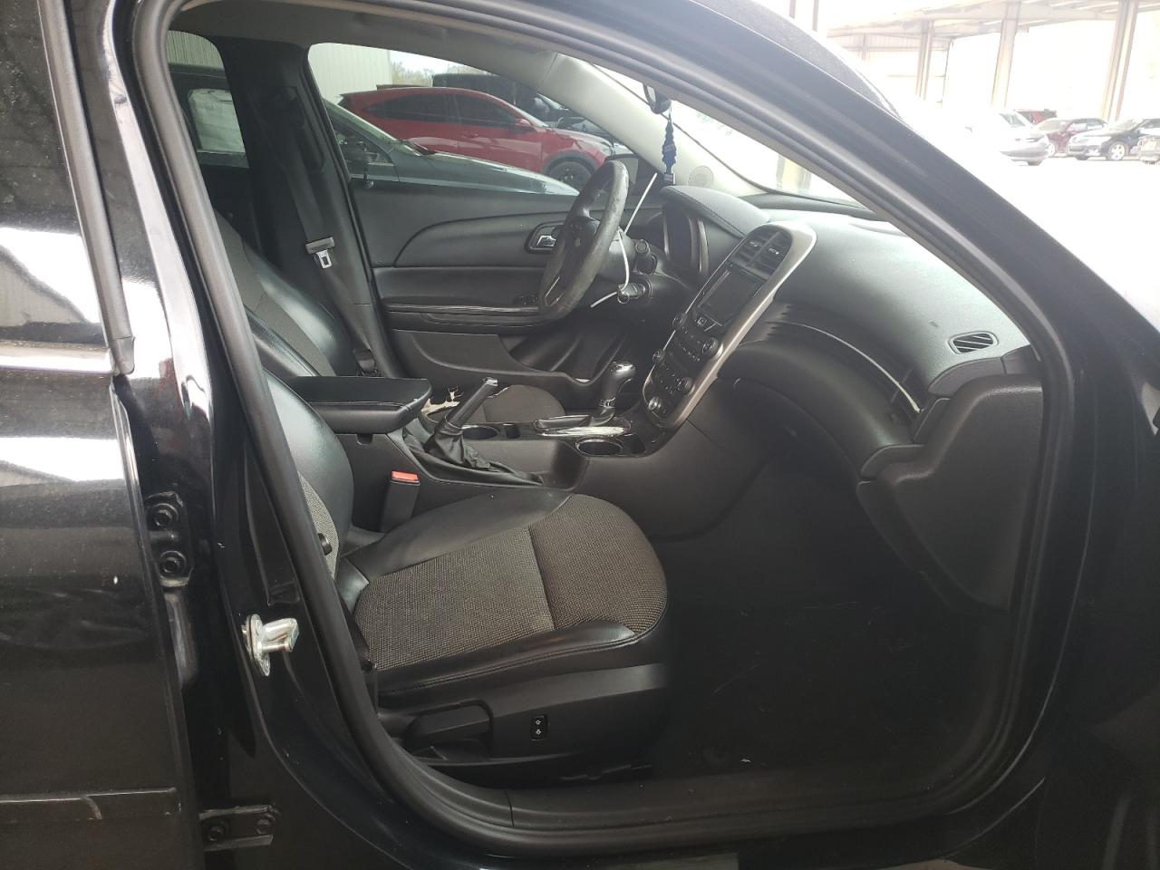 Photo 5 from auction – 2014 CHEVROLET MALIBU 1LT with VIN 1G11C5SL9EF247773