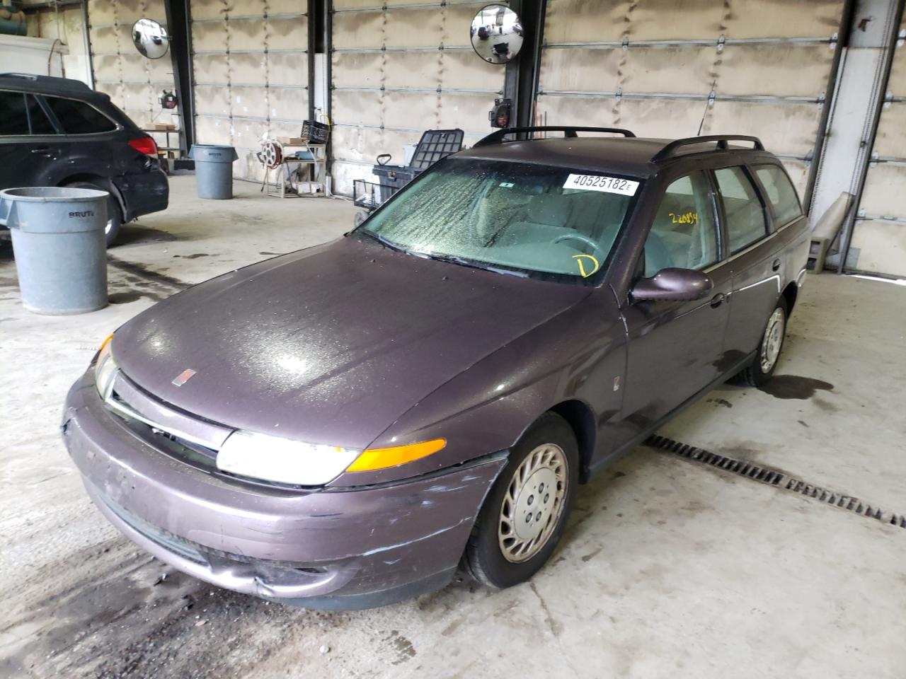 Photo 2 from auction – 2000 SATURN LW2 with VIN 1G8JW82RXYY654556