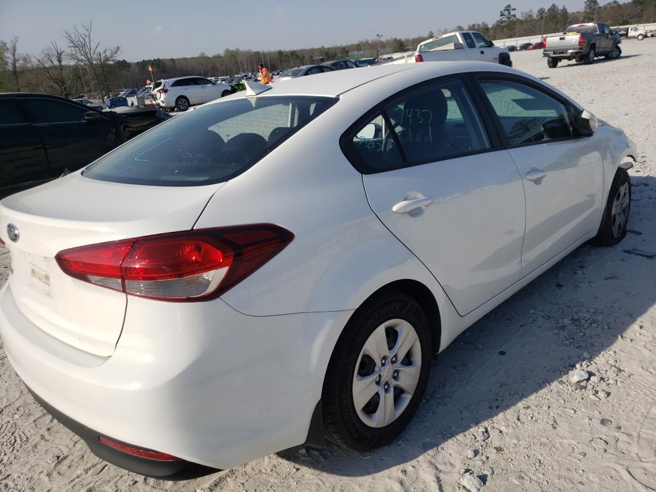 Photo 4 from auction – 2017 KIA FORTE LX with VIN 3KPFK4A73HE110356