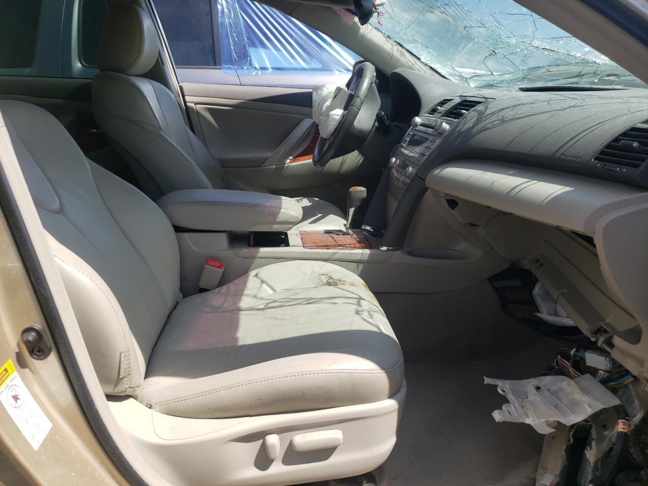Photo 5 from auction – 2011 TOYOTA CAMRY BASE with VIN 4T1BF3EK4BU129661