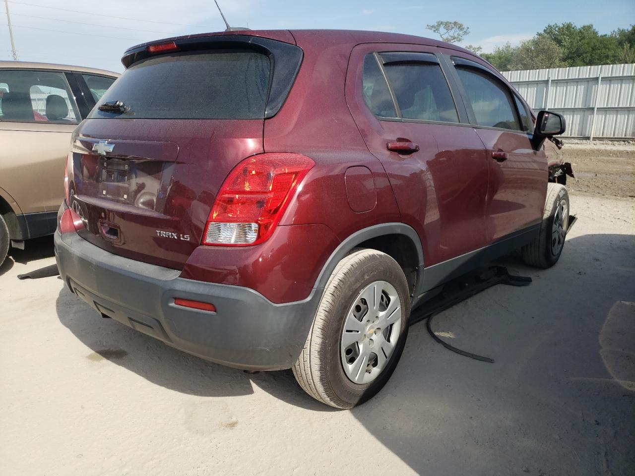 Photo 4 from auction – 2016 CHEVROLET TRAX LS with VIN 3GNCJKSB0GL148173