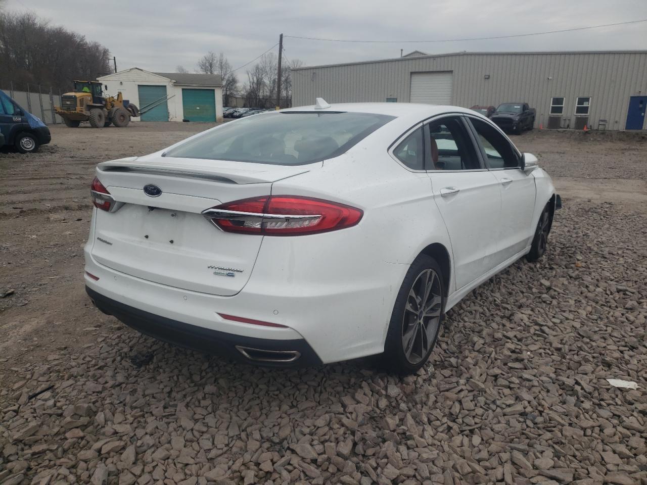 Photo 4 from auction – 2019 FORD FUSION TIT with VIN 3FA6P0D93KR187032