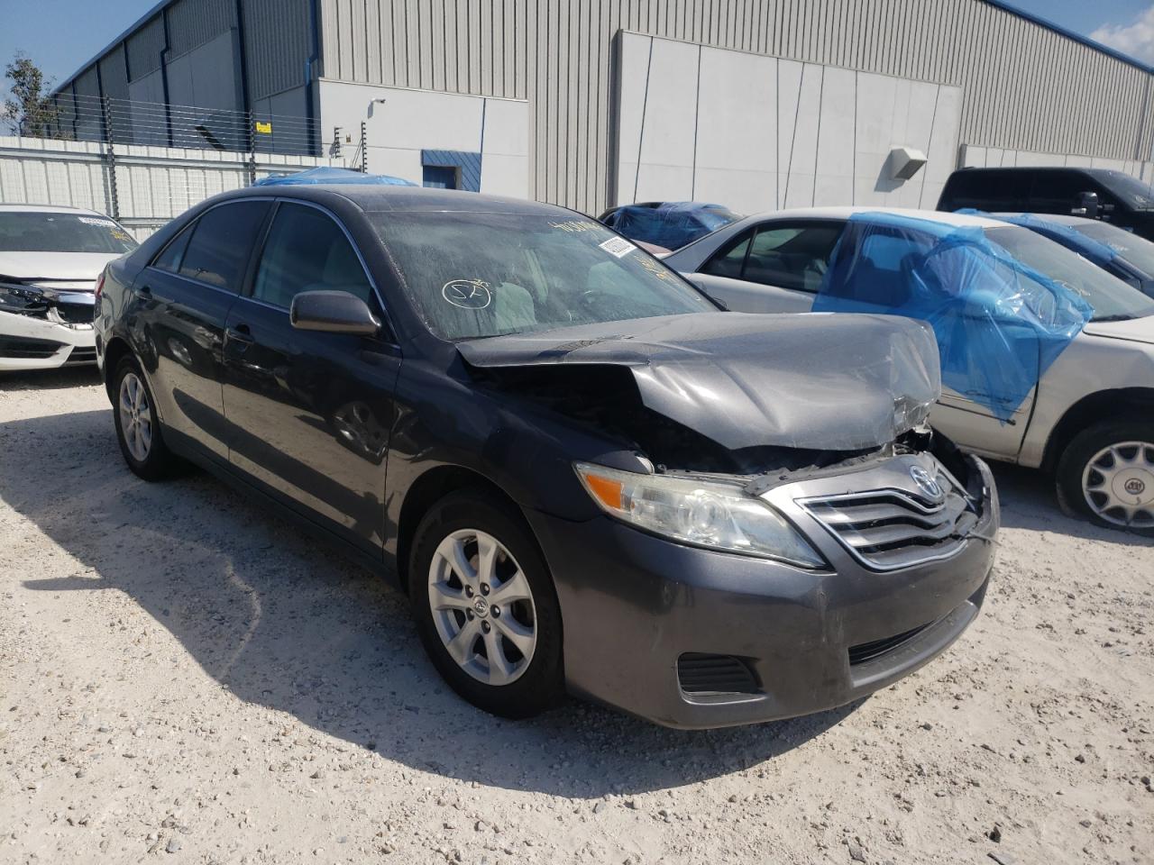 TOYOTA CAMRY BASE 2011 with VIN 4T1BF3EK6BU182992 - Photo from auction