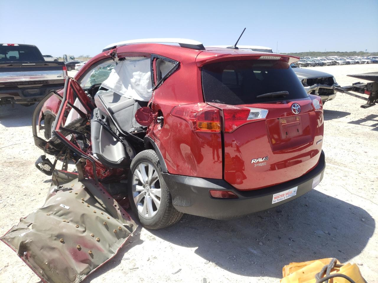 Photo 3 from auction – 2015 TOYOTA RAV4 LIMIT with VIN 2T3YFREV1FW217829