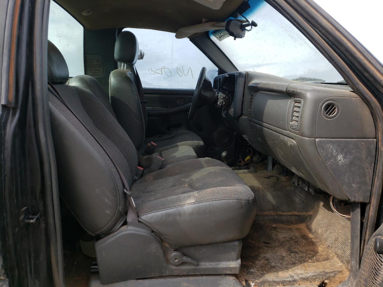 Photo 5 from auction – 2005 CHEVROLET SILVERADO with VIN 1GCEK14T15Z225668