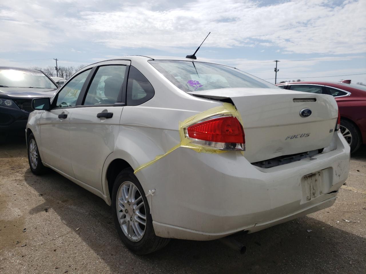 Photo 3 from auction – 2011 FORD FOCUS SE with VIN 1FAHP3FN2BW185029