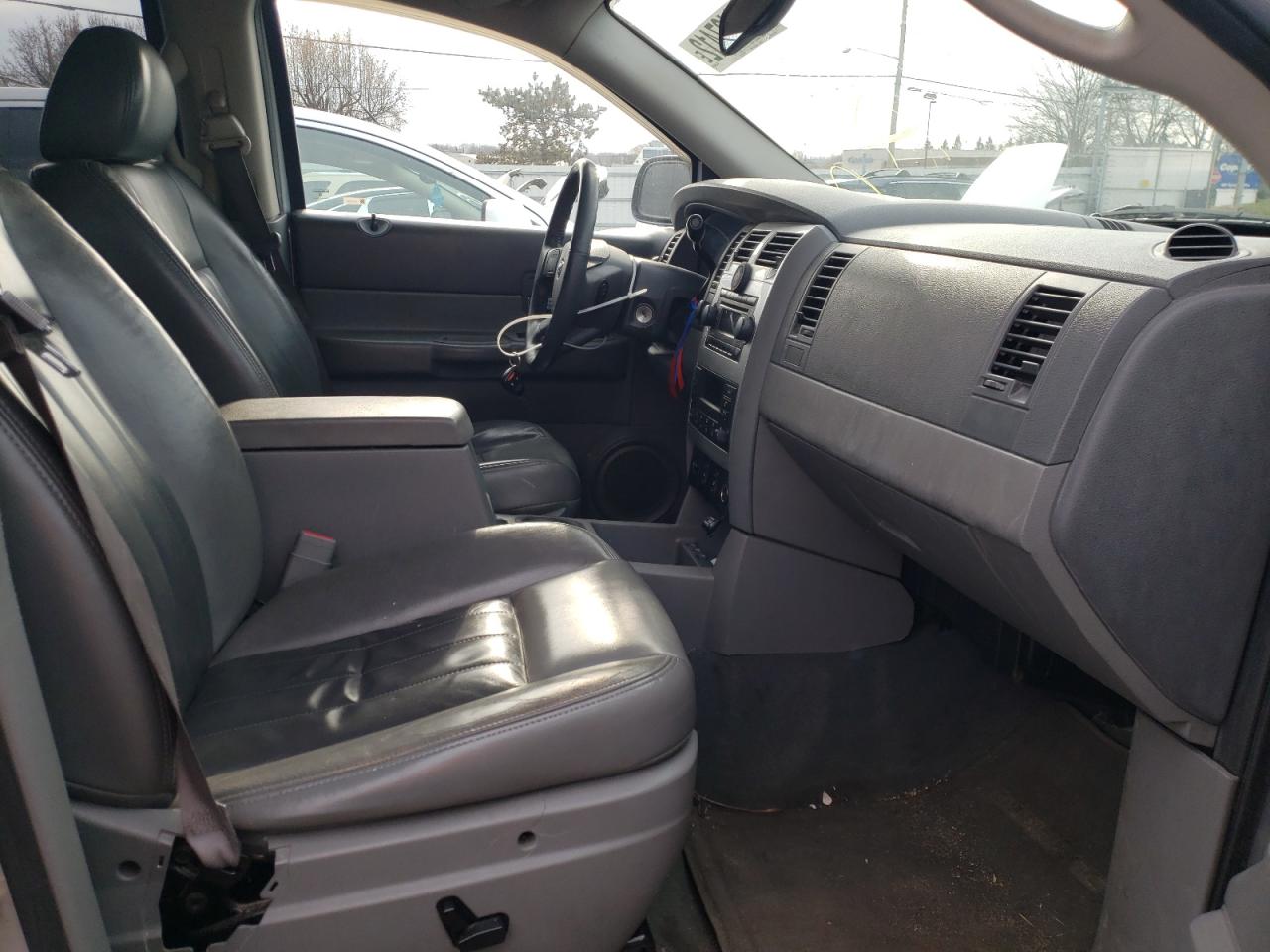 Photo 5 from auction – 2005 DODGE DURANGO LI with VIN 1D4HB58D05F523222