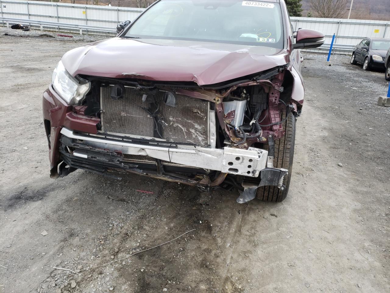 Photo 9 from auction – 2018 TOYOTA HIGHLANDER with VIN 5TDBZRFH7JS818579