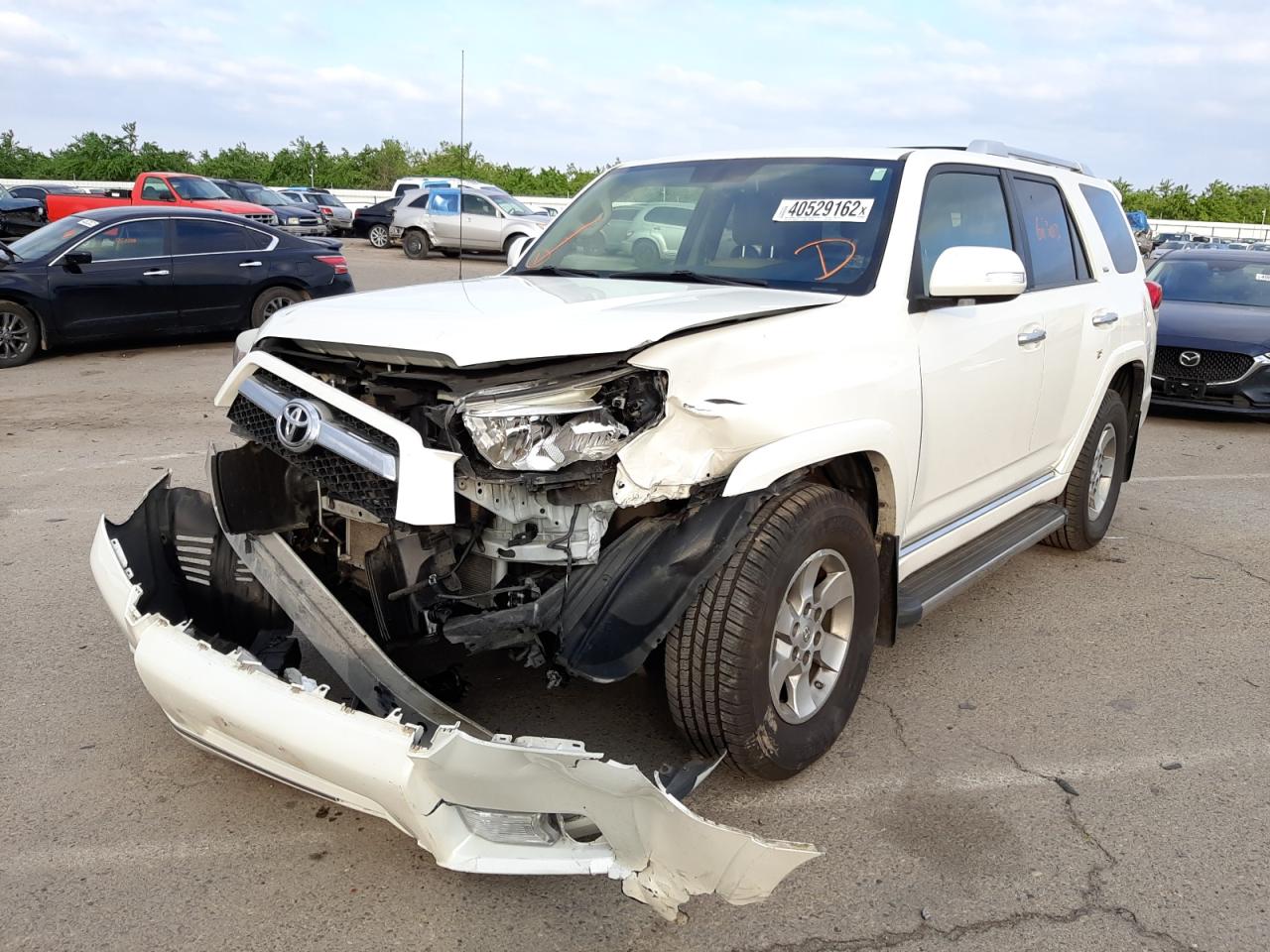 Photo 2 from auction – 2013 TOYOTA 4RUNNER SR with VIN JTEBU5JR0D5137922