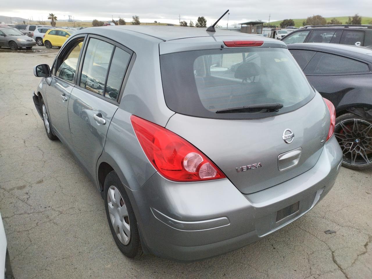 Photo 3 from auction – 2007 NISSAN VERSA S with VIN 3N1BC13E97L449528