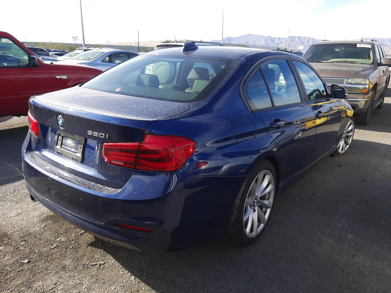 Photo 4 from auction – 2018 BMW 320 I with VIN WBA8E1G51JNU90767