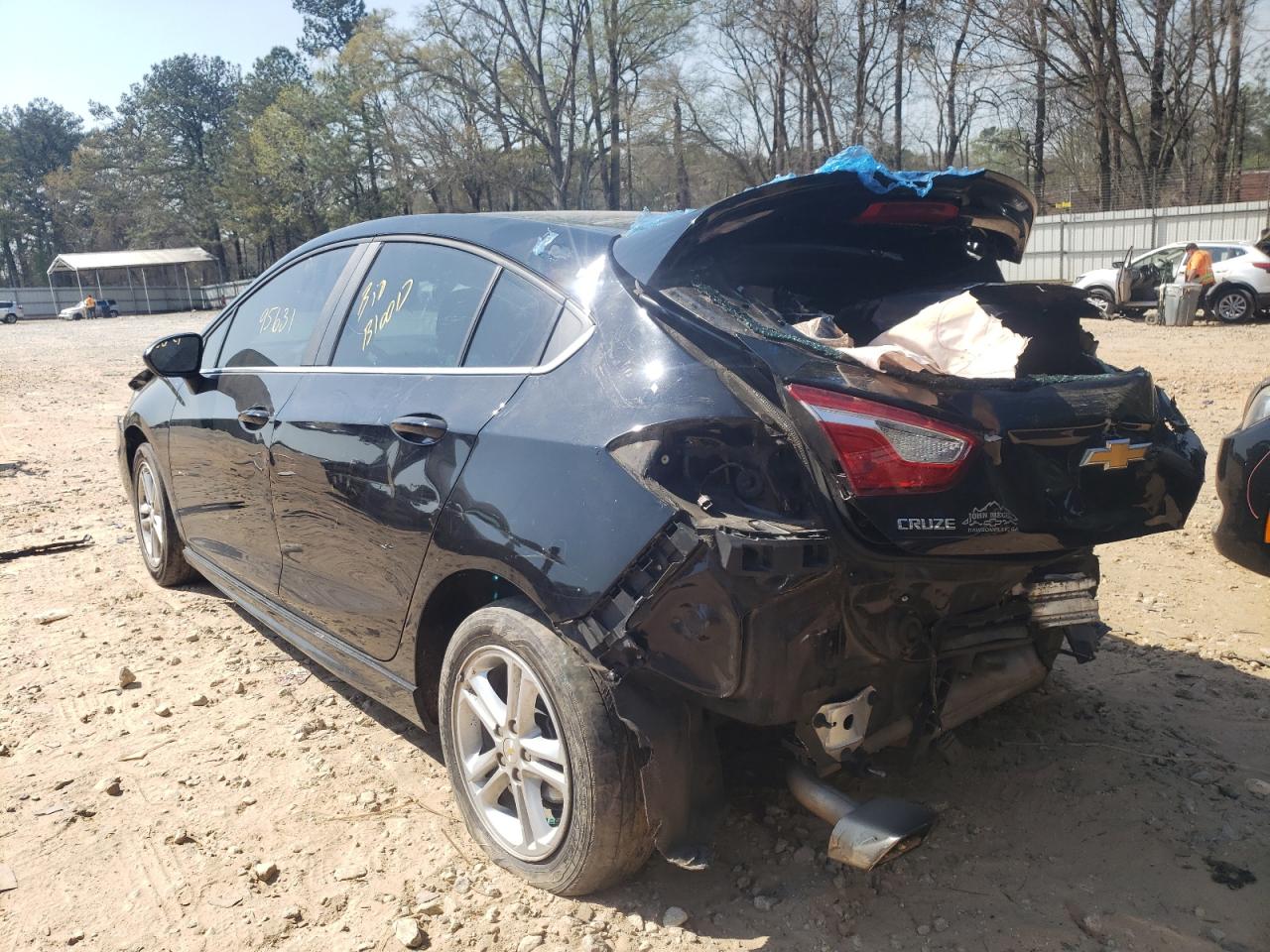 Photo 3 from auction – 2017 CHEVROLET CRUZE LT with VIN 3G1BE6SM3HS539092