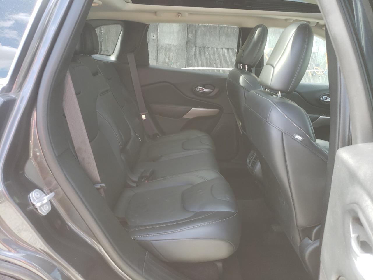 Photo 6 from auction – 2017 JEEP CHEROKEE L with VIN 1C4PJMCS0HW634031