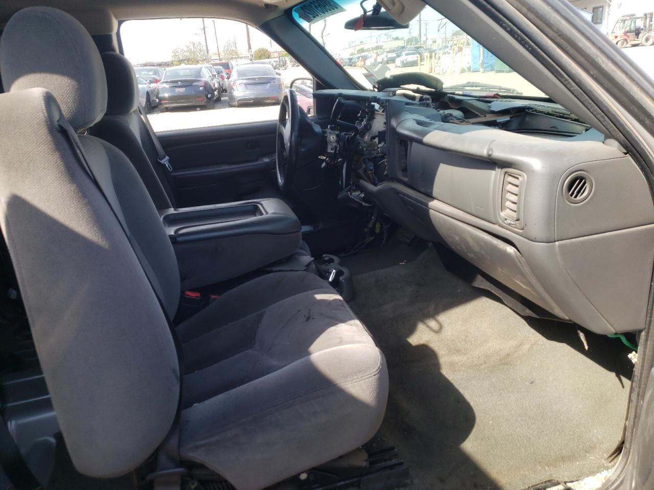 Photo 5 from auction – 2004 GMC NEW SIERRA with VIN 2GTEC19V441136563