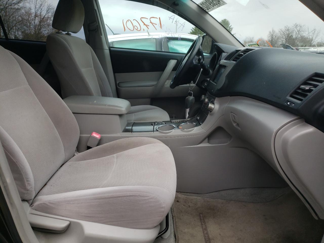 Photo 5 from auction – 2008 TOYOTA HIGHLANDER with VIN JTEDS41A382055029