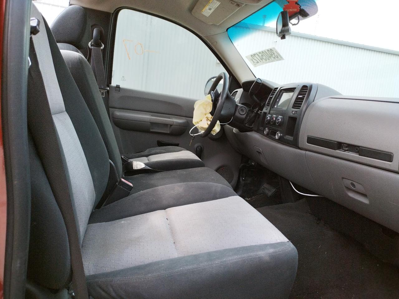 Photo 5 from auction – 2007 CHEVROLET SILVERADO with VIN 1GCEC14C37Z548877