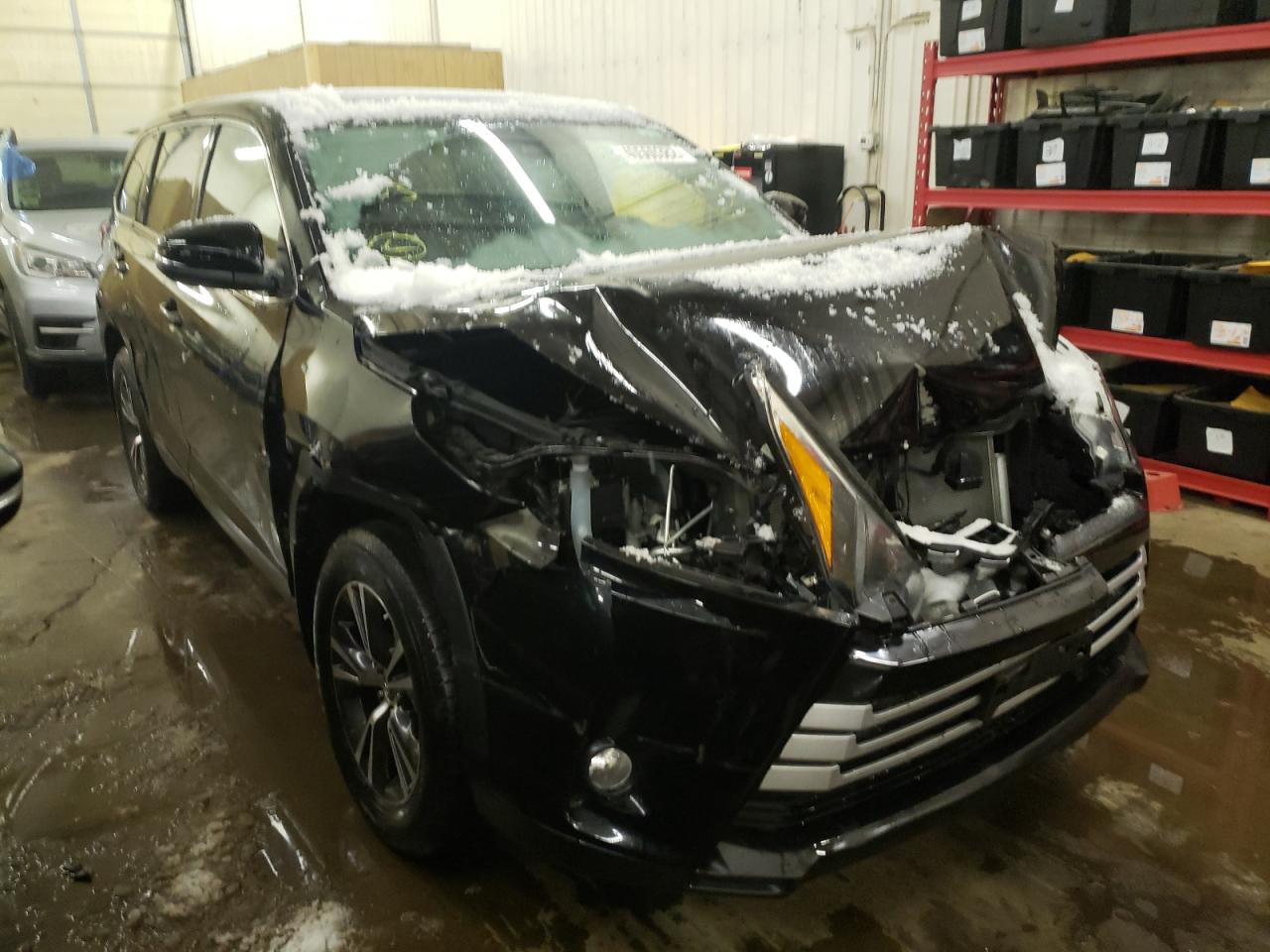 Photo 1 from auction – 2019 TOYOTA HIGHLANDER with VIN 5TDBZRFHXKS709115