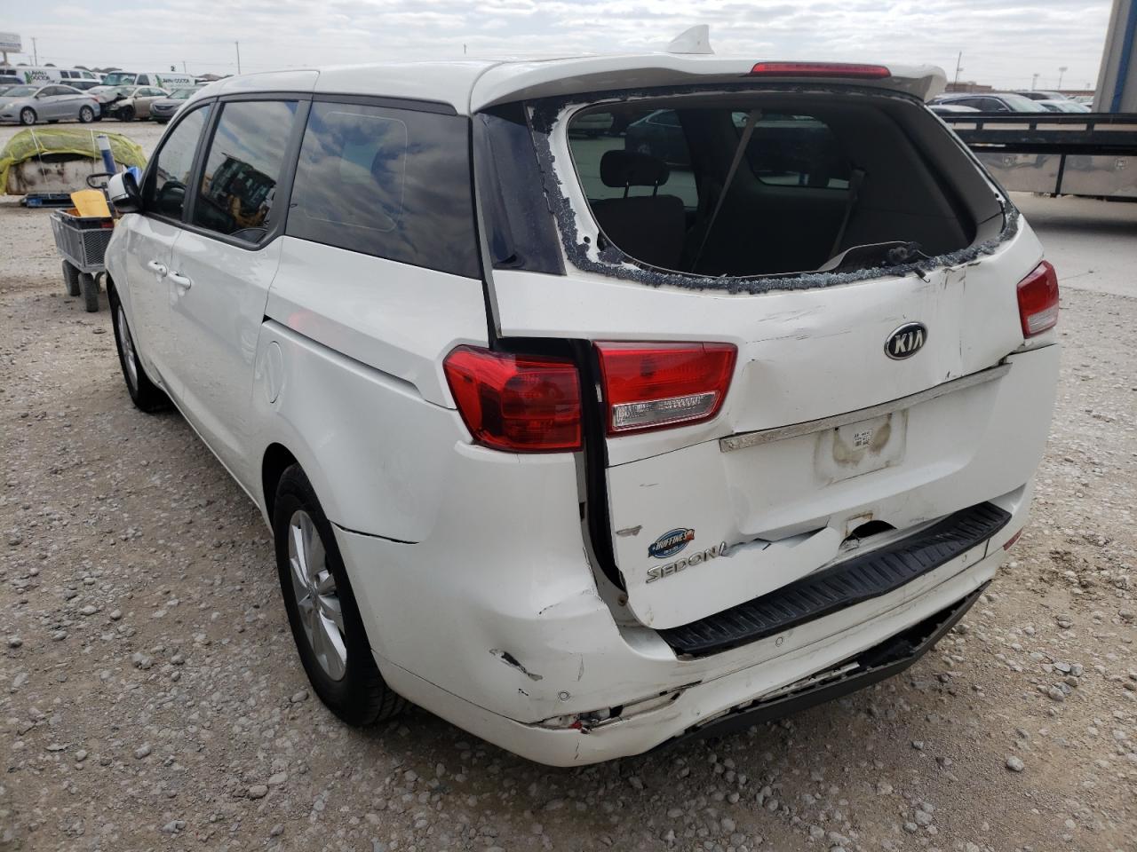 Photo 3 from auction – 2015 KIA SEDONA L with VIN KNDMA5C10F6048376