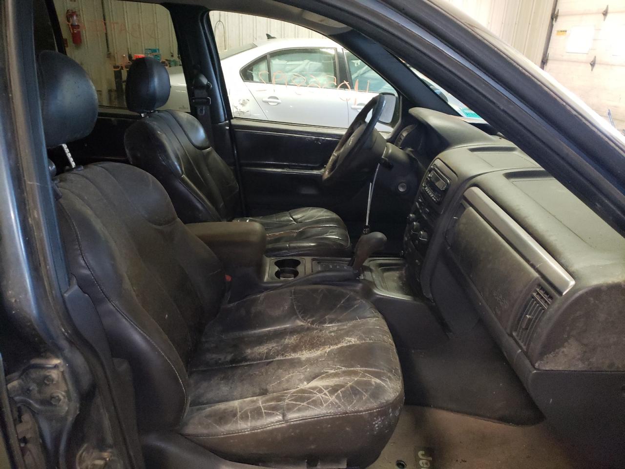 Photo 5 from auction – 2001 JEEP GRAND CHER with VIN 1J4GW48S91C514630