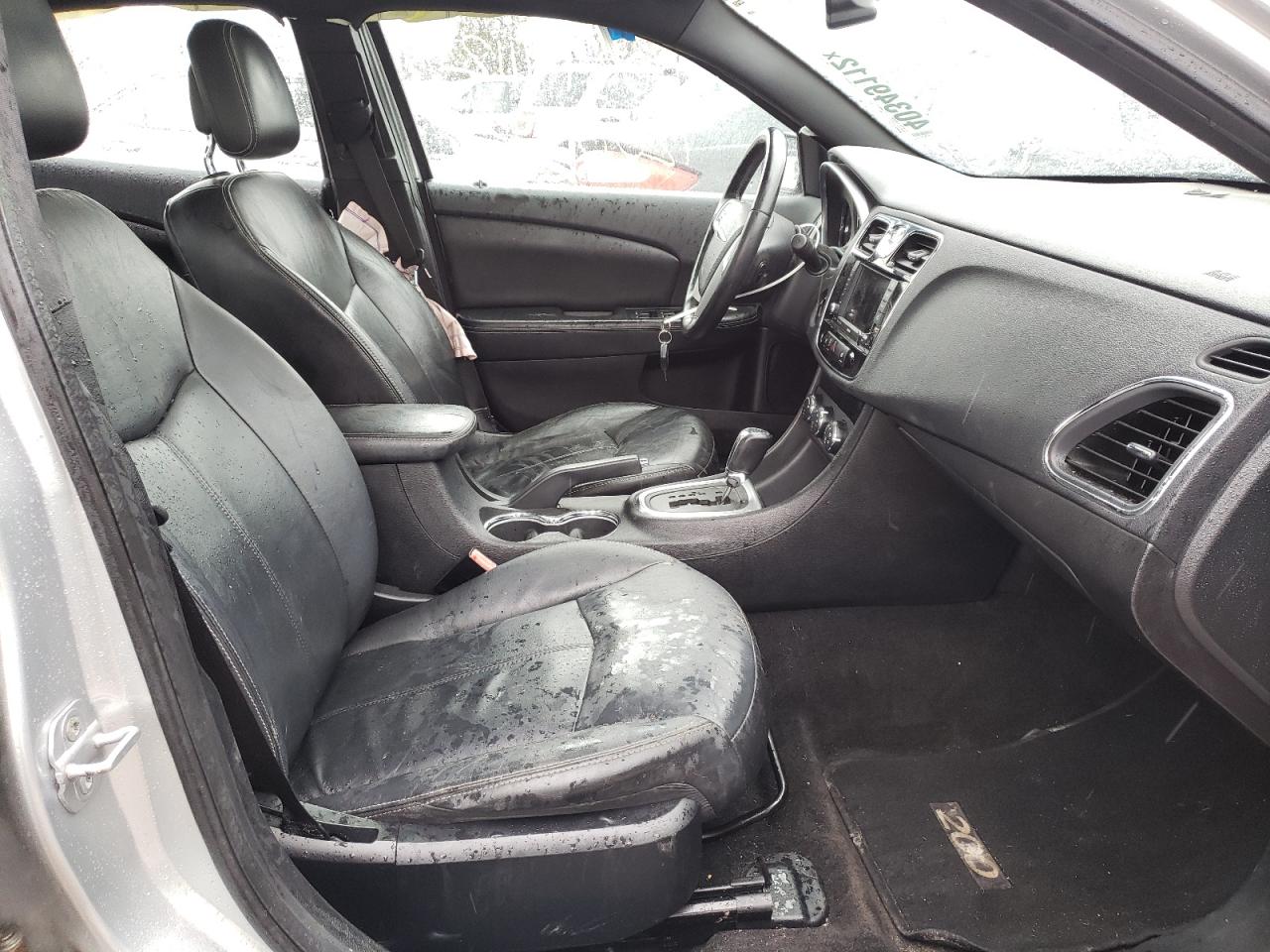 Photo 5 from auction – 2011 CHRYSLER 200 LIMITE with VIN 1C3BC2FB9BN571257