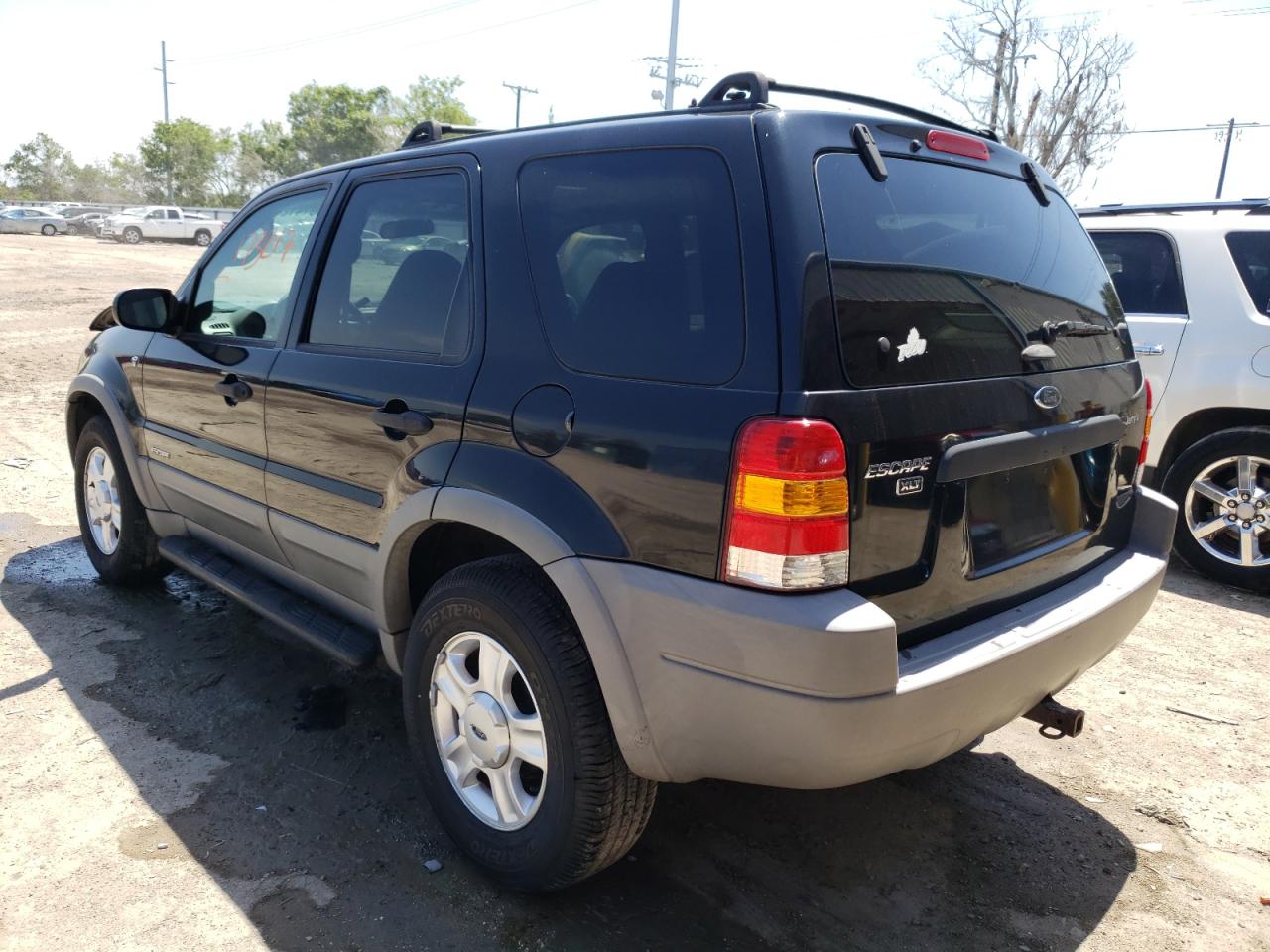 Photo 3 from auction – 2001 FORD ESCAPE XLT with VIN 1FMCU04101KB99198