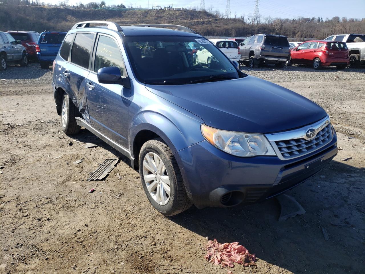 SUBARU FORESTER 2 2012 with VIN JF2SHADC0CH464232 - Photo from auction