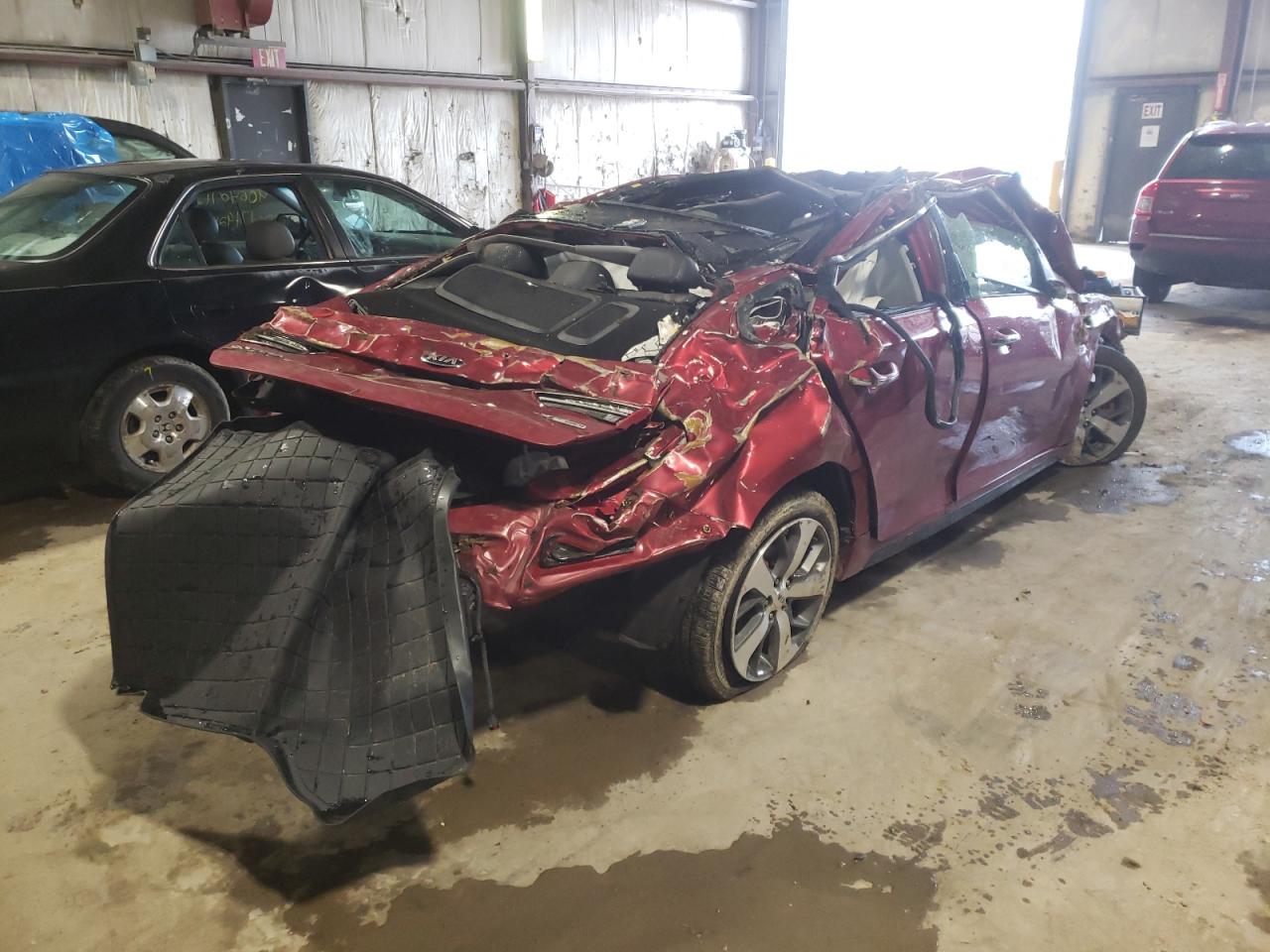 Photo 4 from auction – 2017 KIA OPTIMA SX with VIN 5XXGW4L22HG159792