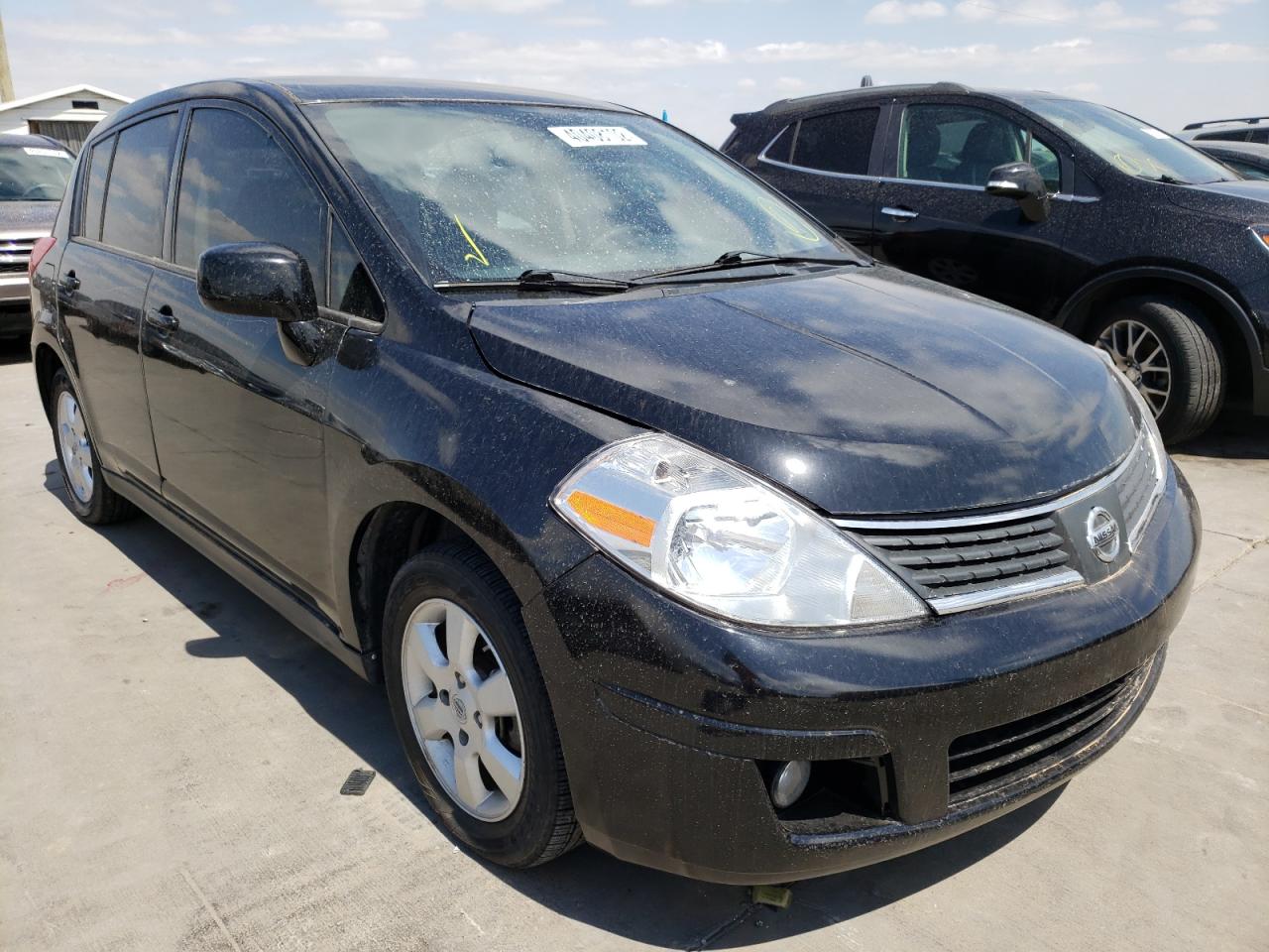 NISSAN VERSA S 2011 مع رقم تعريف المركبة 3N1BC1CPXBL373182 - صورة من المزاد