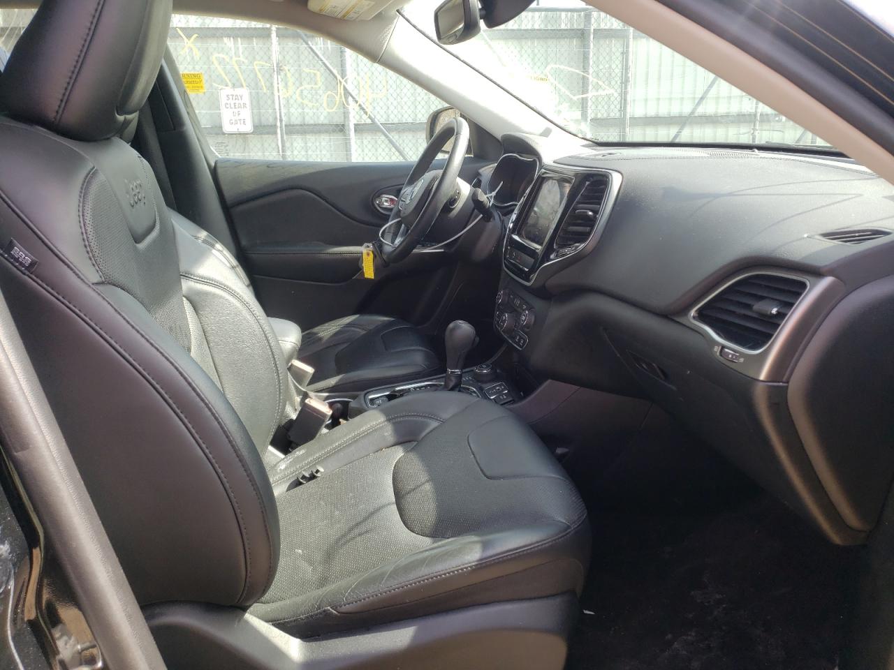 Photo 5 from auction – 2019 JEEP CHEROKEE L with VIN 1C4PJMDX8KD138472
