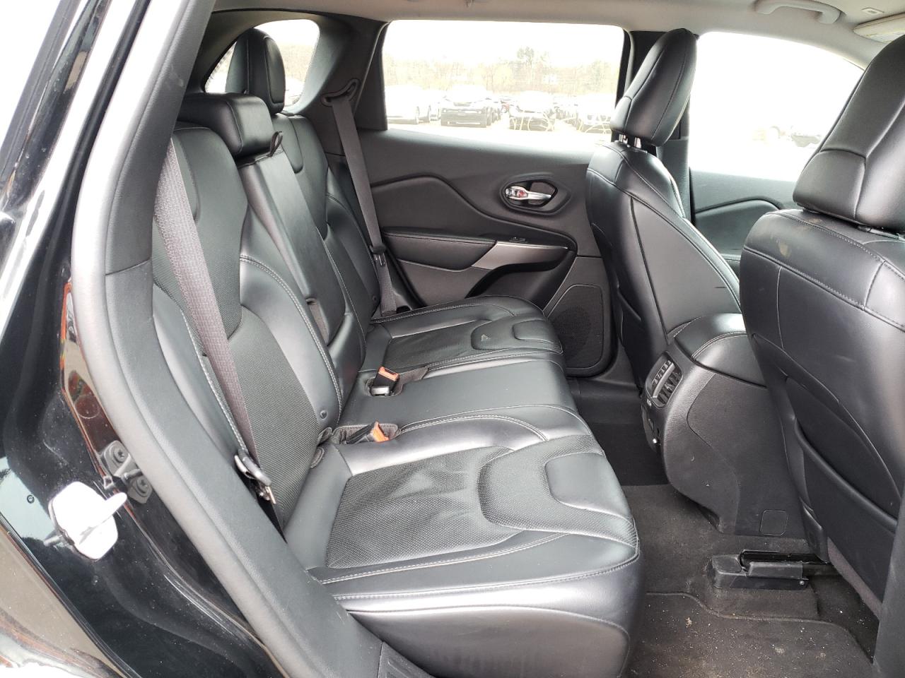 Photo 6 from auction – 2019 JEEP CHEROKEE L with VIN 1C4PJLDB9KD416200