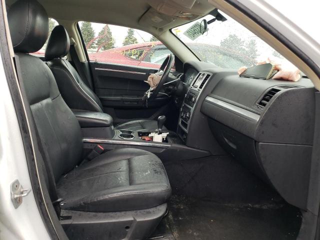 Photo 5 from auction – 2010 CHRYSLER 300 TOURIN with VIN 2C3CA5CV4AH325752