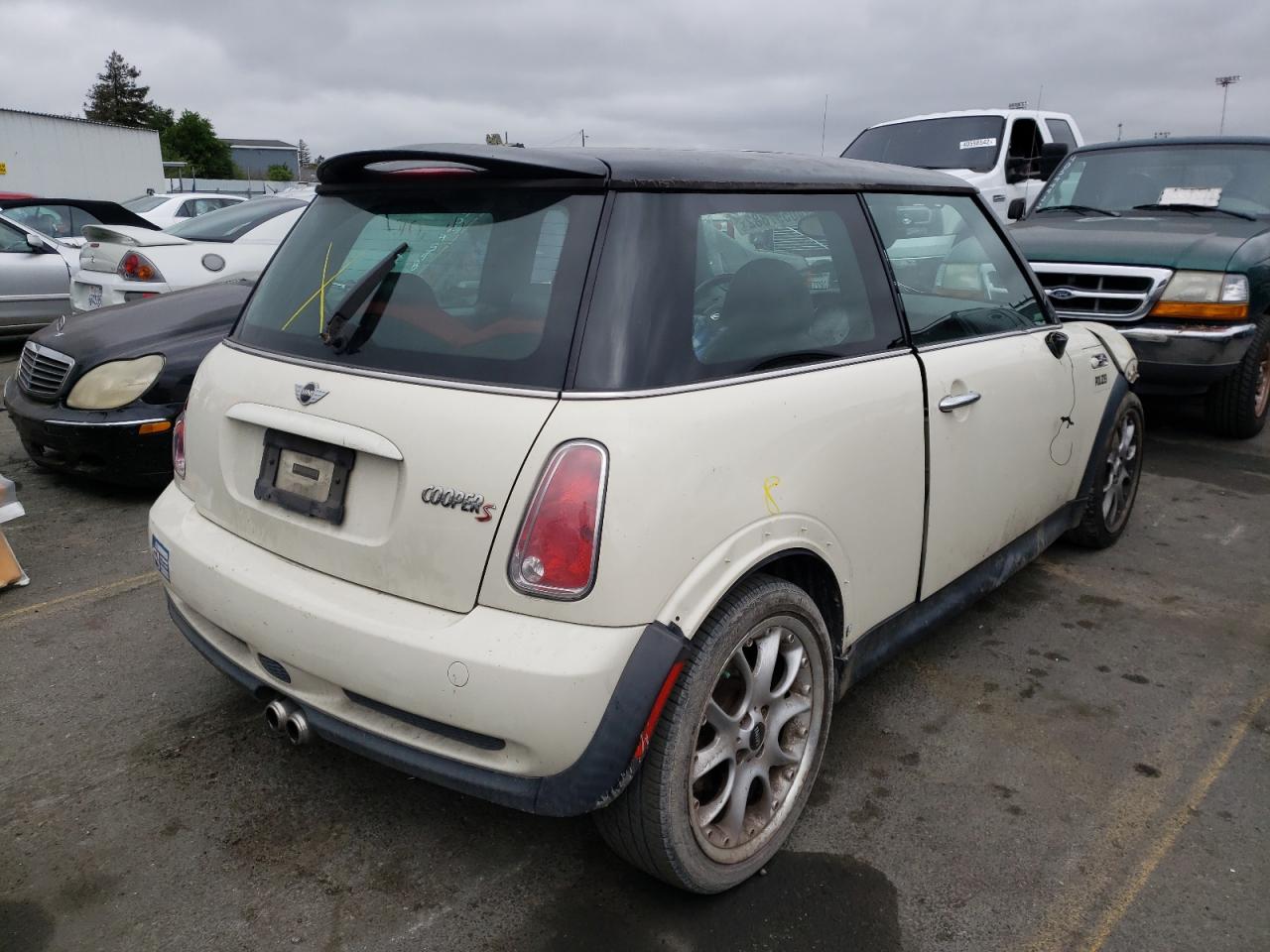 Photo 4 from auction – 2006 MINI COOPER S with VIN WMWRE33596TL21511