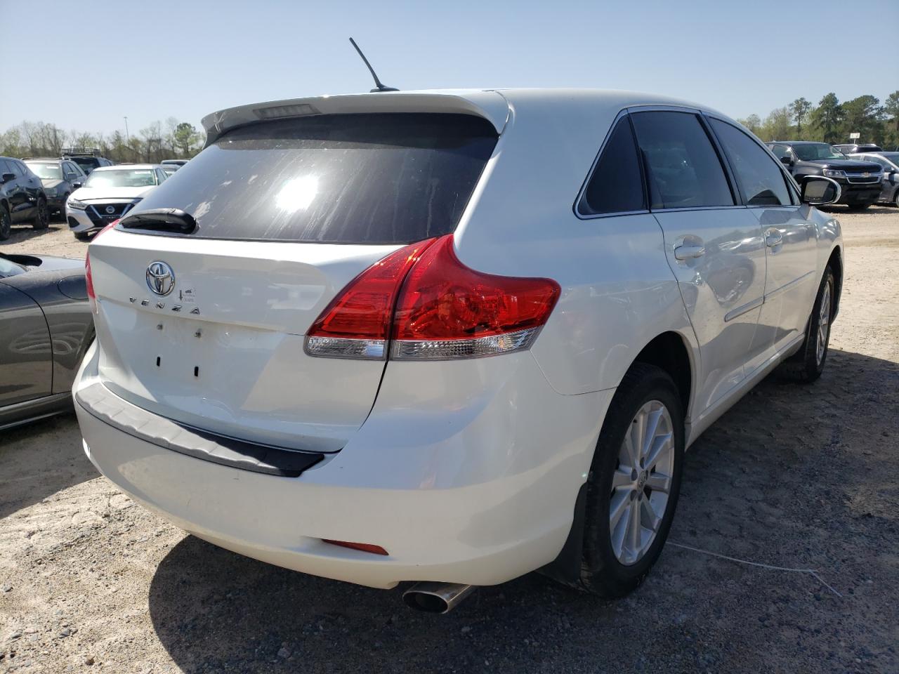 Photo 4 from auction – 2010 TOYOTA VENZA with VIN 4T3ZA3BB4AU025808