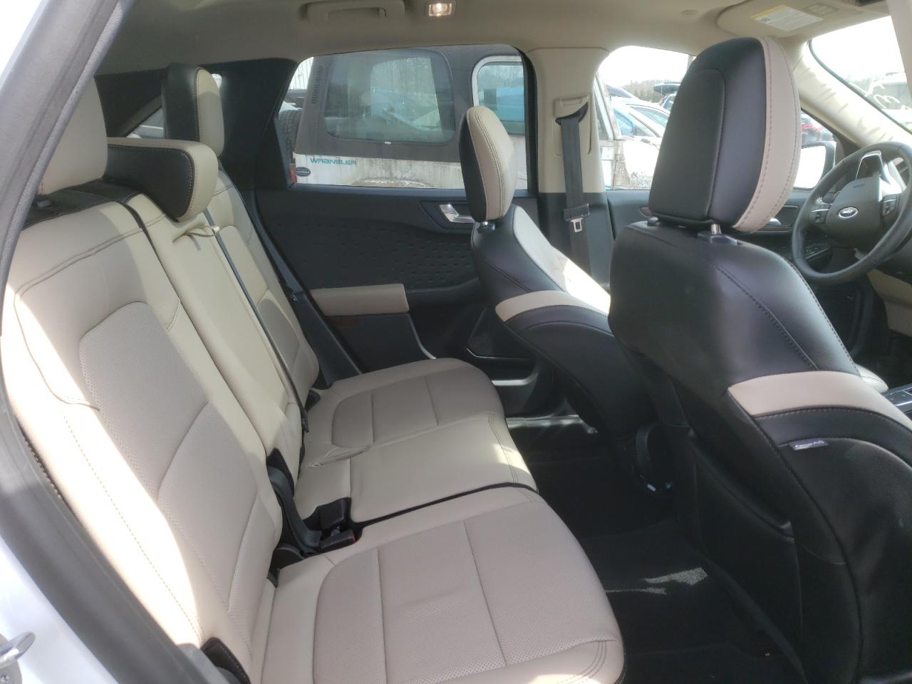 Photo 6 from auction – 2020 FORD ESCAPE TIT with VIN 1FMCU9J99LUA65862