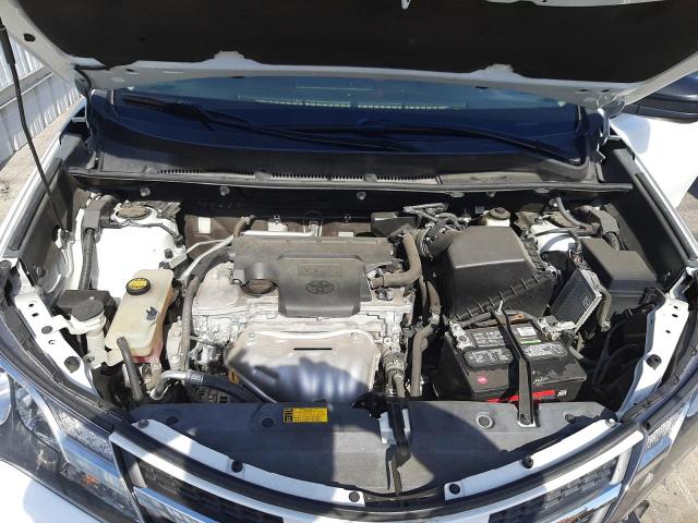 Photo 7 from auction – 2015 TOYOTA RAV4 LE with VIN 2T3ZFREV0FW160320
