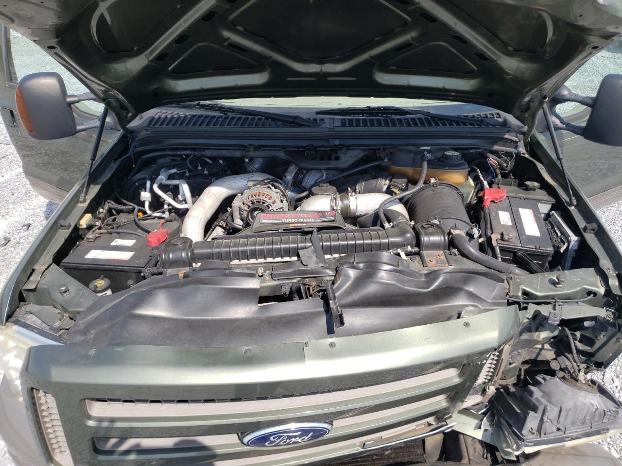 Photo 7 from auction – 2005 FORD EXCURSION with VIN 1FMSU45P45EA57592